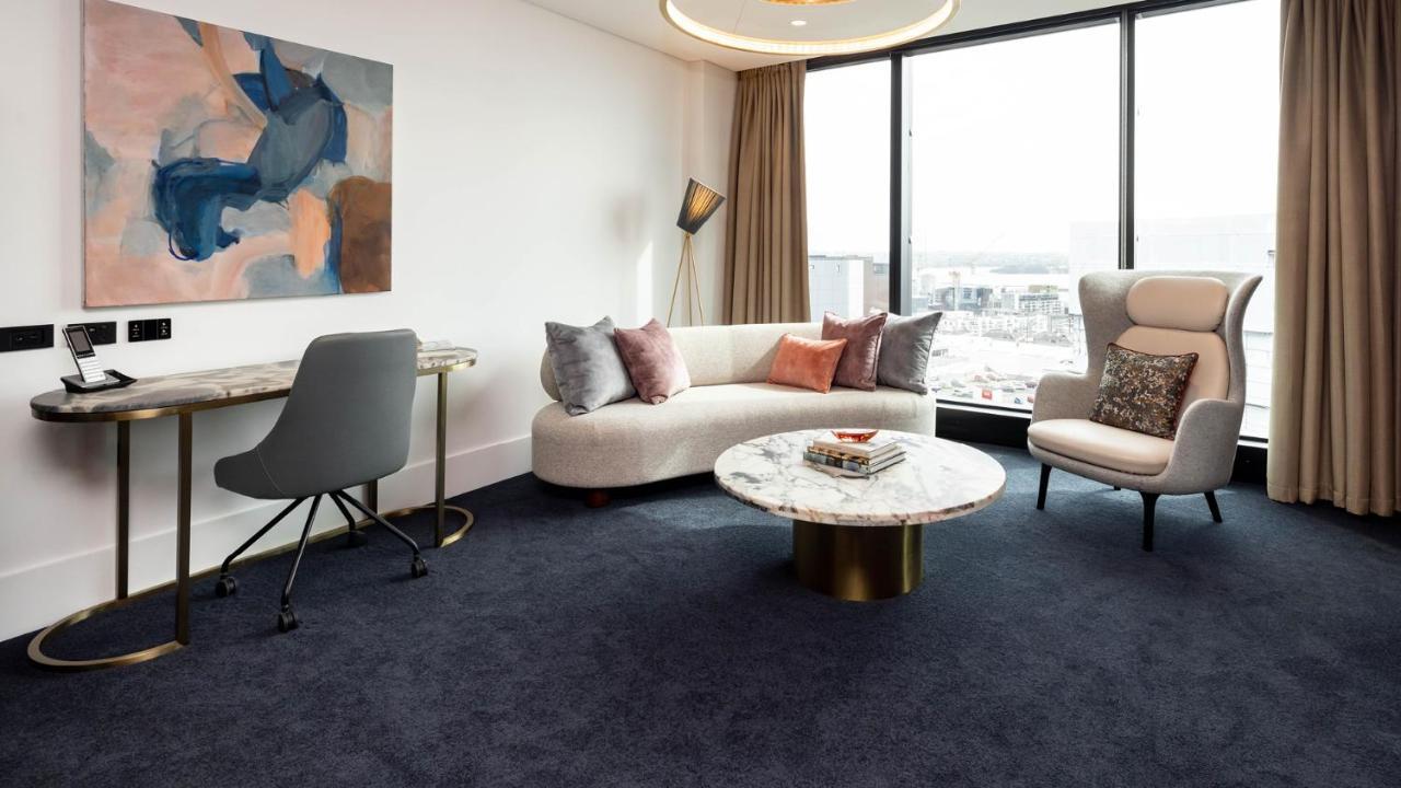 Horizon By Skycity Auckland Exterior photo A room at the hotel