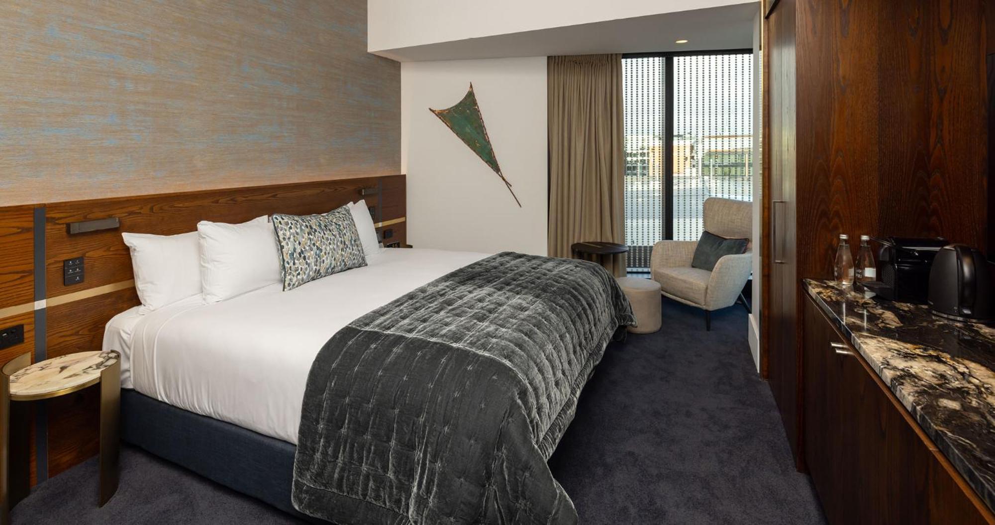 Horizon By Skycity Auckland Exterior photo A room at the hotel